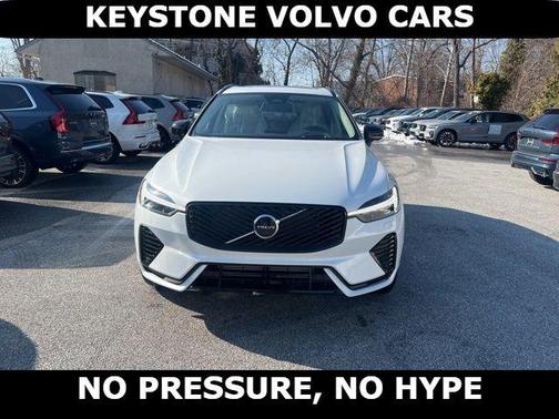 Crystal White 2026 Volvo XC60 Plug-In Hybrid T8 Ultra
