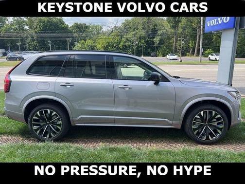 2026 Volvo XC90 B6 Ultra Dark Theme 7-Seater