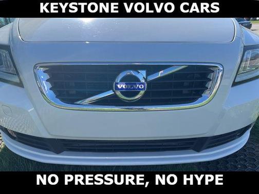 Ice White 2011 Volvo S40 T5