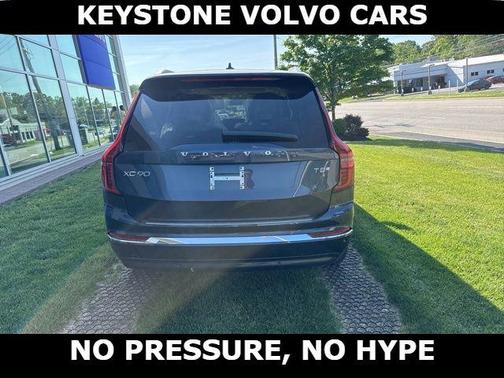 Denim Blue 2026 Volvo XC90 Plug-In Hybrid T8 Ultra 7-Seater