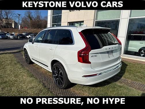 2023 Volvo XC90 Plus