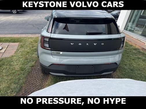 Vapour Grey 2026 Volvo EX30 TWIN MOTOR CROSS COUNTRY ULTRA