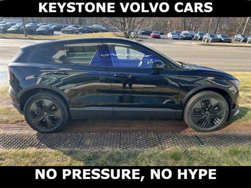 Onyx Black 2026 Volvo EX30 TWIN MOTOR CROSS COUNTRY ULTRA