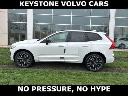 Crystal White 2026 Volvo XC60 B5 Ultra