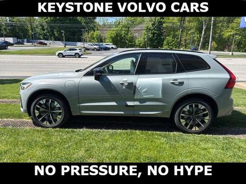 Vapour Grey 2026 Volvo XC60 Plug-In Hybrid T8 Plus