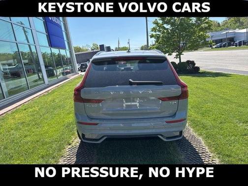 Vapour Grey 2026 Volvo XC60 Plug-In Hybrid T8 Plus