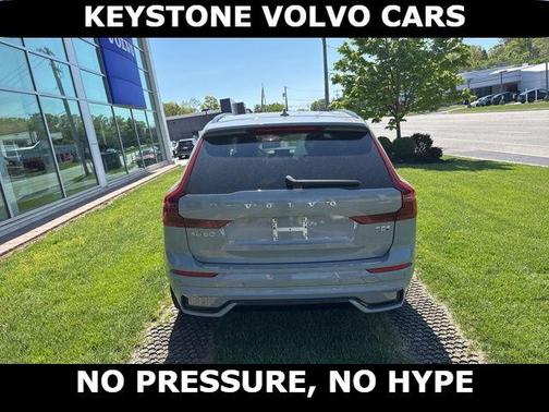 Vapour Grey 2026 Volvo XC60 Plug-In Hybrid T8 Plus