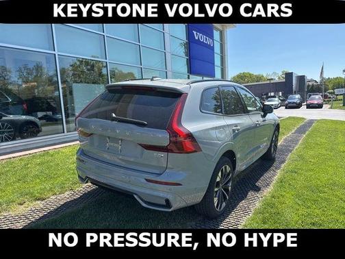 Vapour Grey 2026 Volvo XC60 Plug-In Hybrid T8 Plus