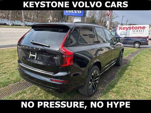 2026 Volvo XC90 B6 Ultra Dark Theme 7-Seater