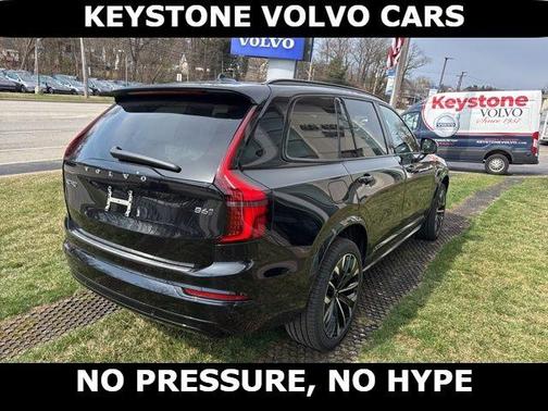 2026 Volvo XC90 B6 Ultra Dark Theme 7-Seater