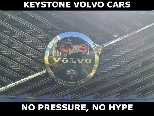 Vapour Grey 2026 Volvo XC60 Plug-In Hybrid T8 Plus