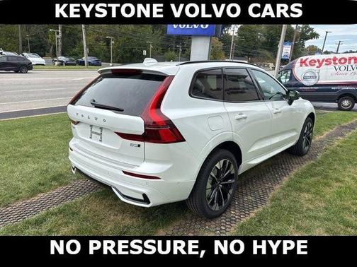 Crystal White 2026 Volvo XC60 B5 Plus