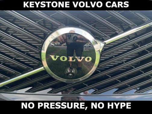 Crystal White 2026 Volvo XC60 B5 Plus