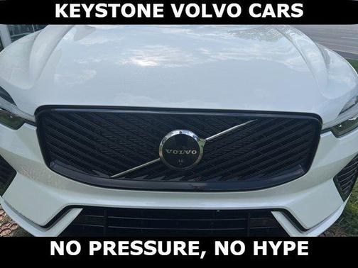 Crystal White 2026 Volvo XC60 B5 Plus