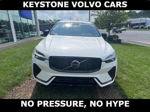 Crystal White 2026 Volvo XC60 B5 Plus