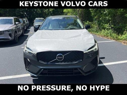 Forest Green 2026 Volvo XC60 B5 Ultra