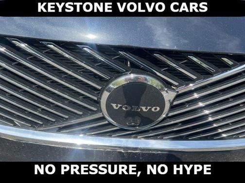 Onyx Black 2026 Volvo XC90 Plug-In Hybrid T8 Ultra 7-Seater