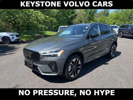 Forest Green 2026 Volvo XC60 B5 Plus