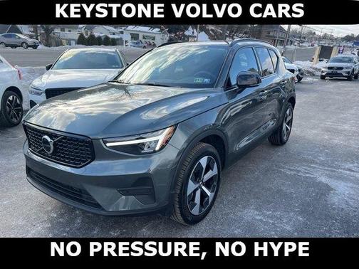 2026 Volvo XC40 B5 Core