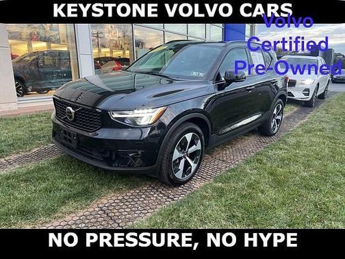 2025 Volvo XC40 Plus