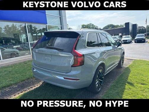 Vapour Grey 2026 Volvo XC90 Plug-In Hybrid T8 Plus 7-Seater