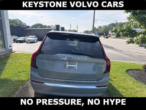 Vapour Grey 2026 Volvo XC90 Plug-In Hybrid T8 Plus 7-Seater