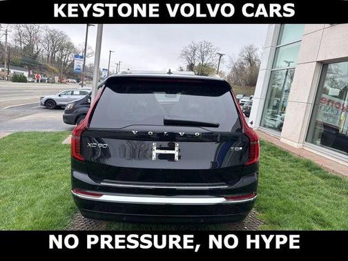 Onyx Black 2026 Volvo XC90 Plug-In Hybrid T8 Plus 7-Seater