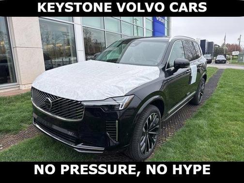 Onyx Black 2026 Volvo XC90 Plug-In Hybrid T8 Plus 7-Seater