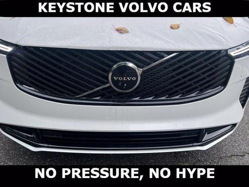 Crystal White 2027 Volvo XC90 B6 ULTRA