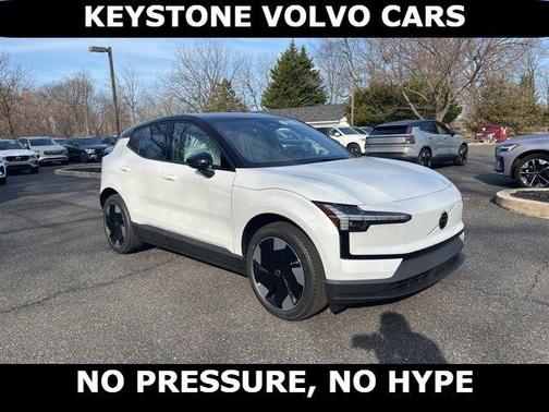 Crystal White 2026 Volvo EX30 Twin Motor Ultra