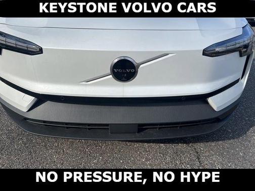 Crystal White 2026 Volvo EX30 Twin Motor Ultra