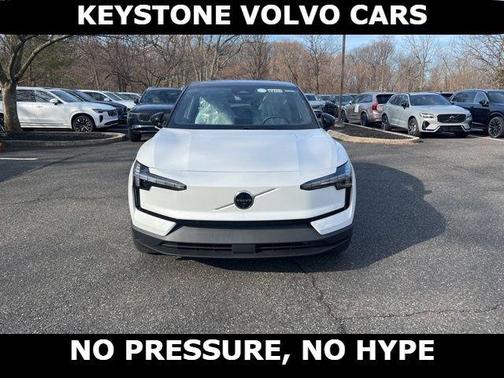 Crystal White 2026 Volvo EX30 Twin Motor Ultra