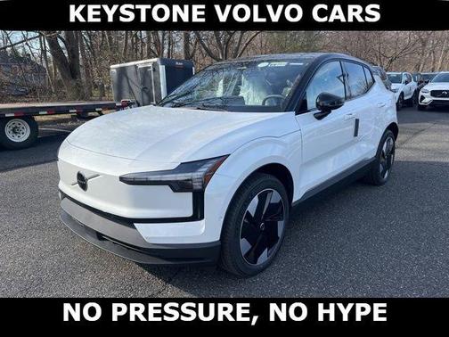 Crystal White 2026 Volvo EX30 Twin Motor Ultra