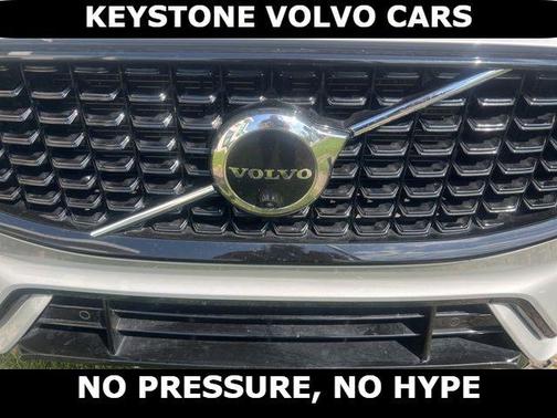 Silver 2022 Volvo XC60 Recharge Plug-In Hybrid T8 R-Design Extended Range