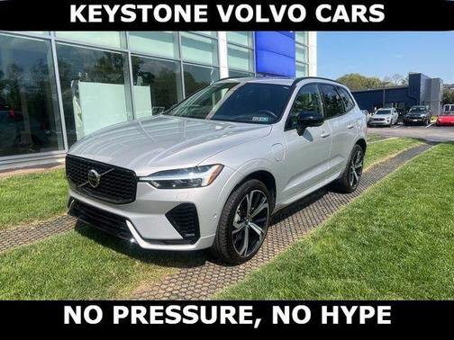 Silver 2022 Volvo XC60 Recharge Plug-In Hybrid T8 R-Design Extended Range
