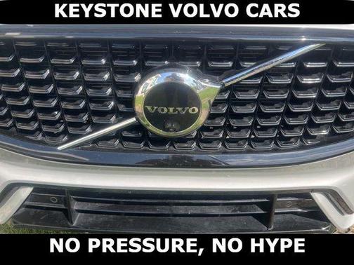 Silver 2022 Volvo XC60 Recharge Plug-In Hybrid T8 R-Design Extended Range