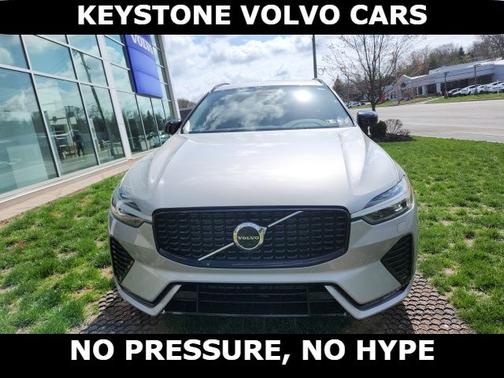2024 Volvo XC60 B5 Core Dark