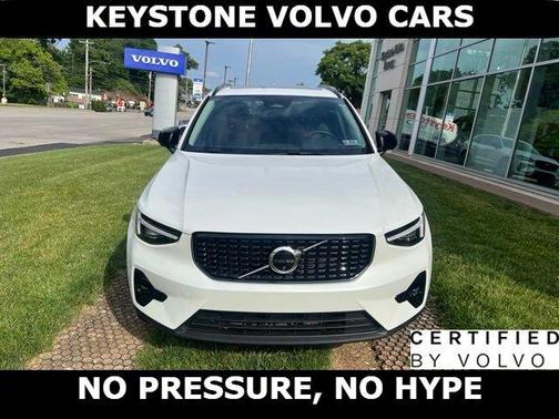 Crystal White 2026 Volvo XC40 B5 Plus