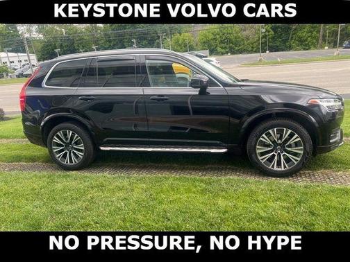 Onyx Black Metallic 2021 Volvo XC90 T5 Momentum 7 Passenger