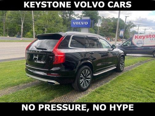 Onyx Black Metallic 2021 Volvo XC90 T5 Momentum 7 Passenger
