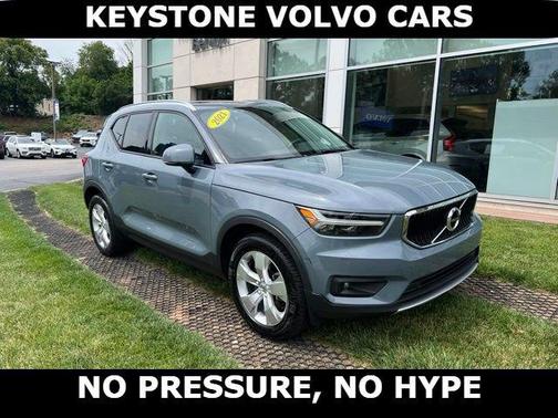 Thunder Gray 2021 Volvo XC40 T5 Momentum
