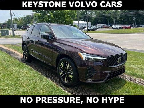 Mulberry Red 2026 Volvo XC60 B5 Plus