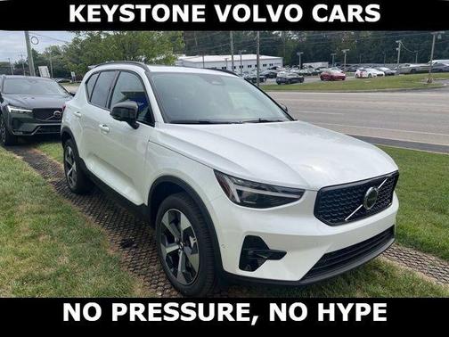 2026 Volvo XC40 B5 Plus