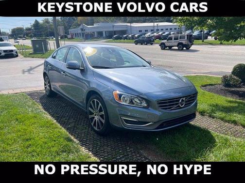 Blue 2017 Volvo S60 Inscription T5