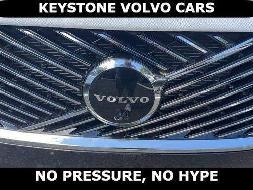 Onyx Black 2026 Volvo XC90 Plug-In Hybrid T8 Plus 7-Seater