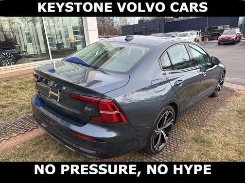 2025 Volvo S60 B5 Core