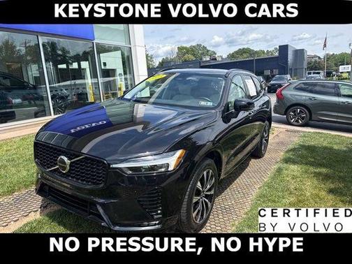 Onyx Black 2023 Volvo XC60 B5 Plus Dark Theme