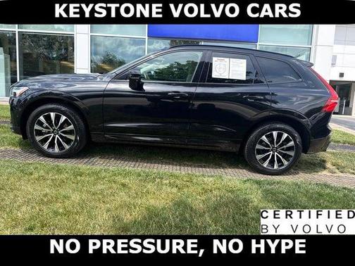 Onyx Black 2023 Volvo XC60 B5 Plus Dark Theme
