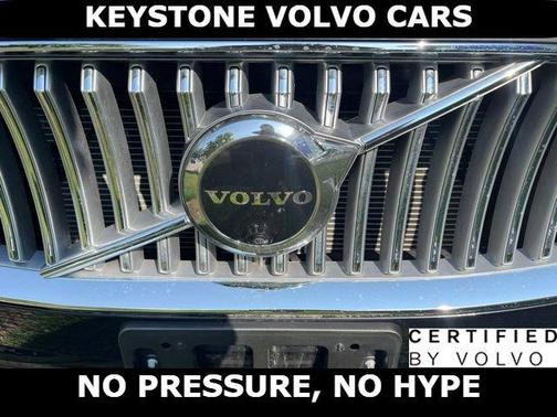 Onyx Black 2023 Volvo XC90 B6 Plus 7-Seater