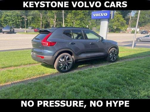 2026 Volvo XC40 B5 Ultra